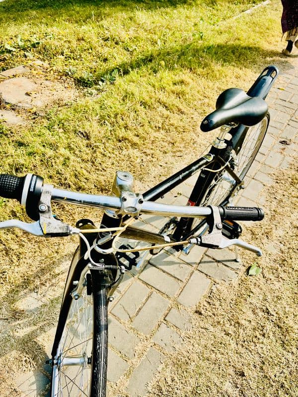 Premium Japanese Imported Bicycle – Like New! 2
