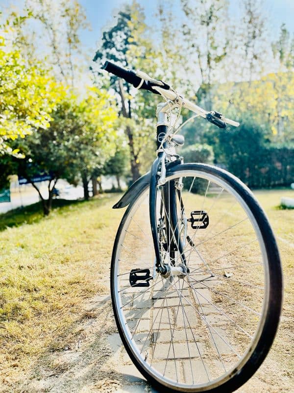 Premium Japanese Imported Bicycle – Like New! 3