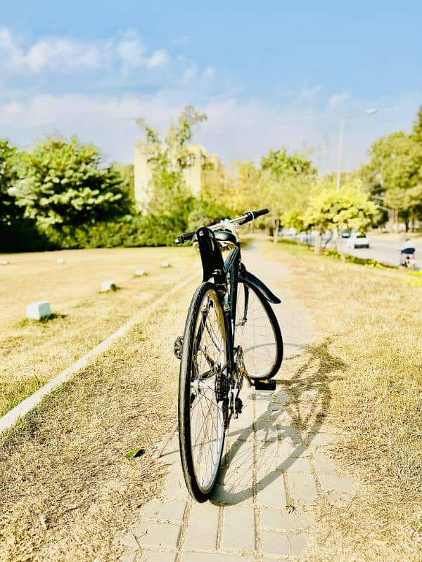 Premium Japanese Imported Bicycle – Like New! 5