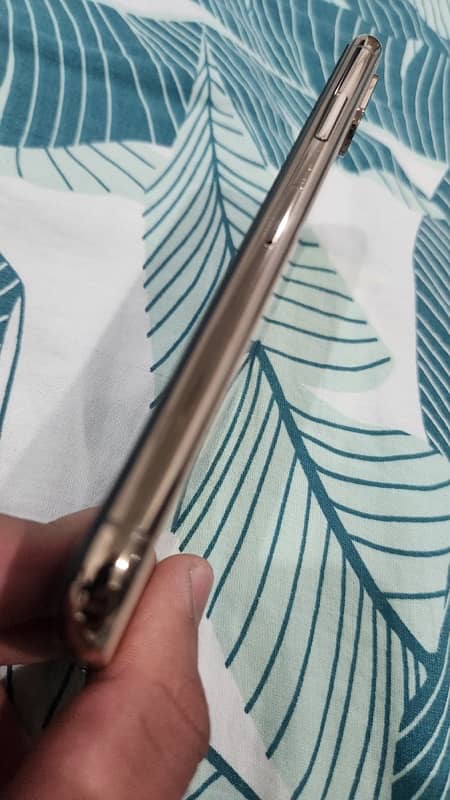 iphone xs dual pta 7