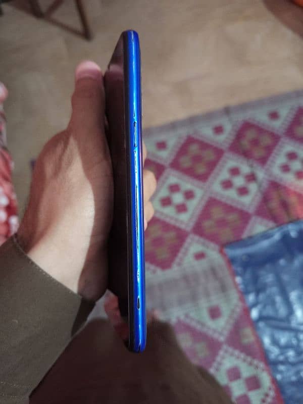 realme5 4/64 0