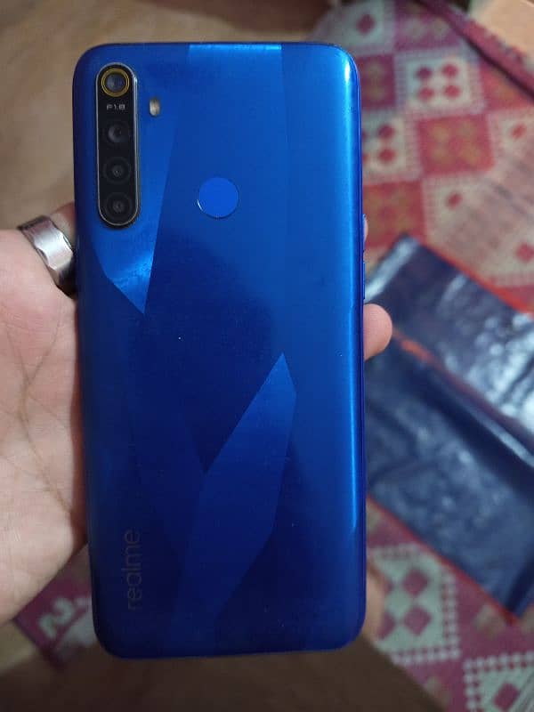 realme5 4/64 3