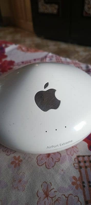 Apple airport extreme wifi router 0