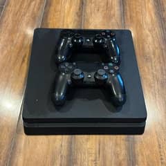 PLAYSTATION 4 SLIM 500GB 3 GAMES 2 ORIGNAL CONTROLLER'S NEGOTIABLE