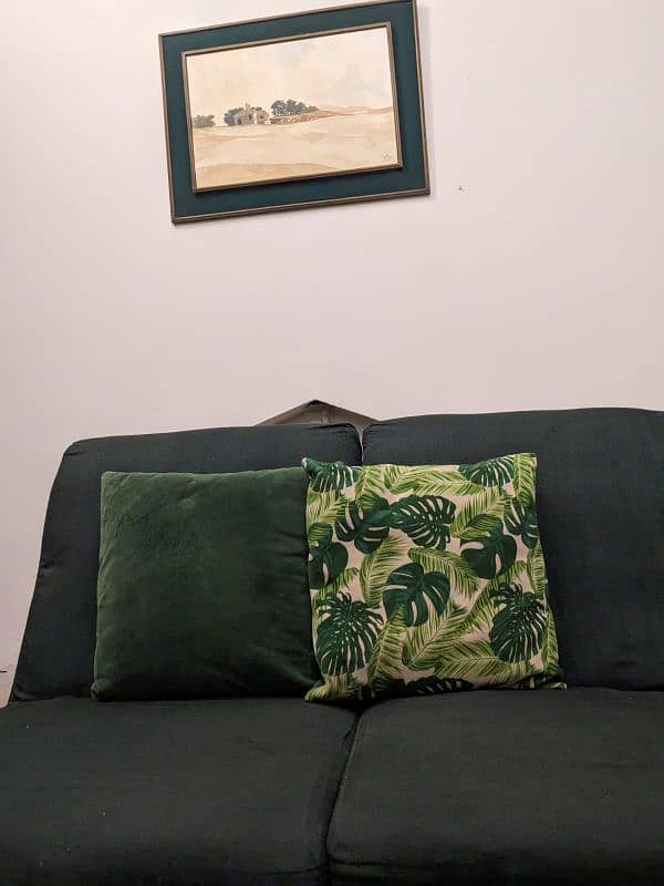 SOFAS in good condition (6 seater) 4