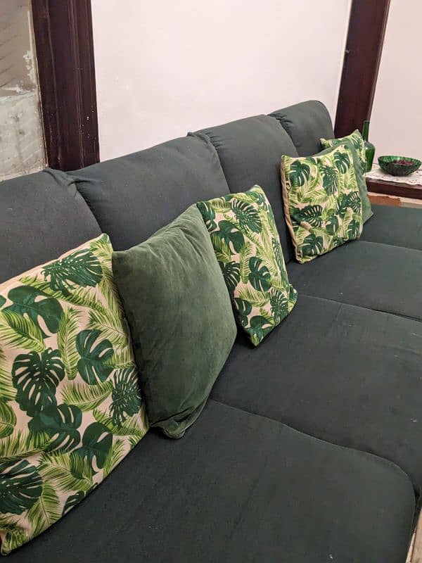 SOFAS in good condition (6 seater) 5