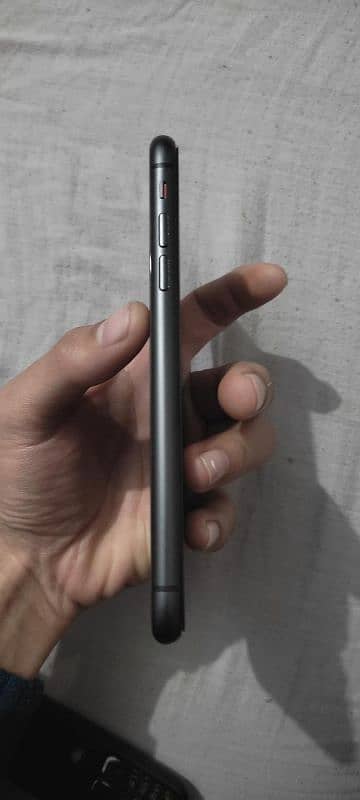 Iphone 11 FU | Urgent Sell | 3 month sim working 3