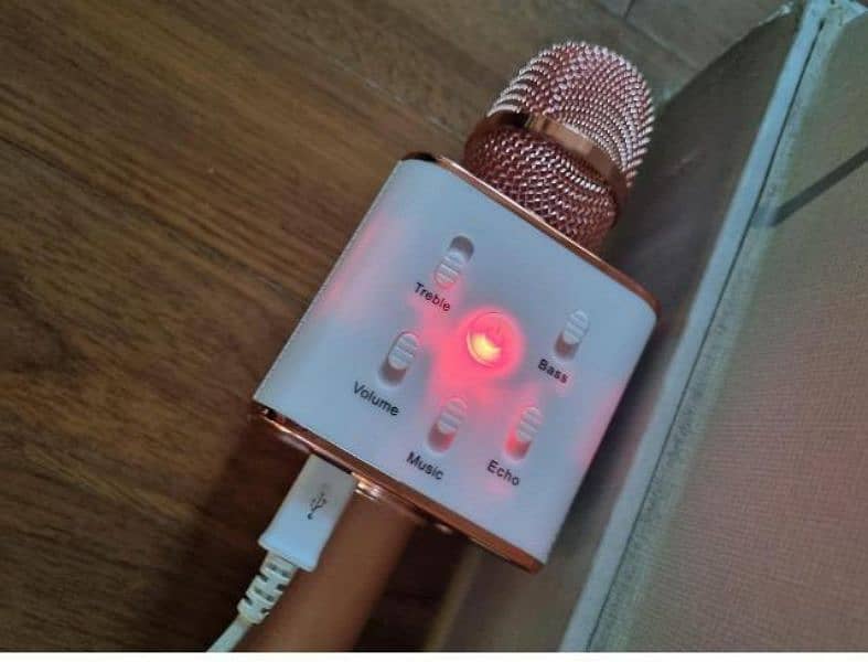 Bluetooth Mini Mic with Speaker 6