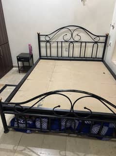 Iron bed set