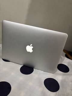 apple laptop