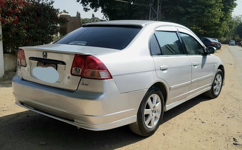 Honda Civic Prosmetic 2005 (Automatic) 3