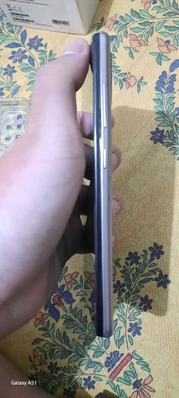 Samsung A51 6/128 PTA With Box & Charger 3