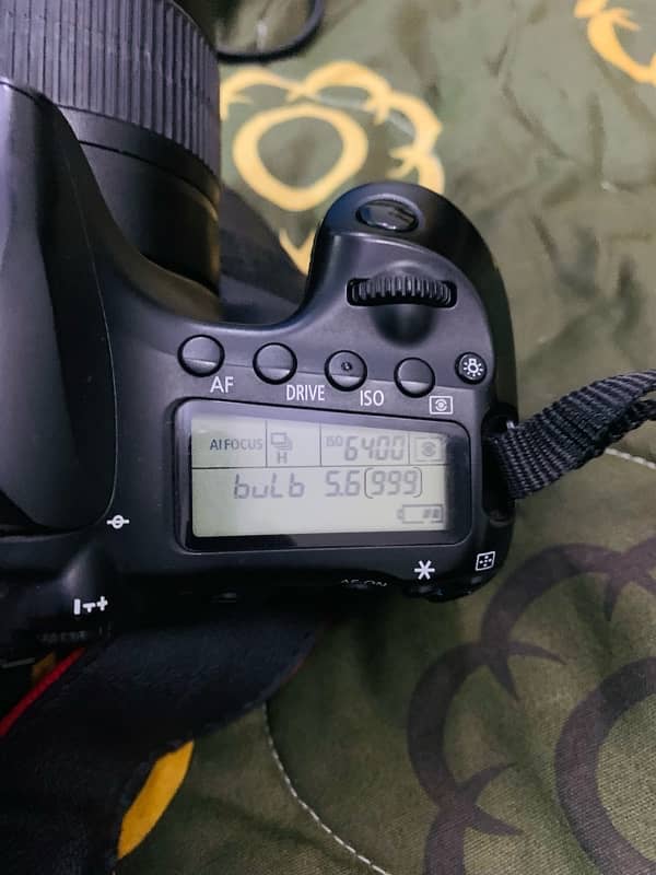 Canon EOS 60D DSLR Camera with 18-55mm Lens (SLIGHTLY USED) 2