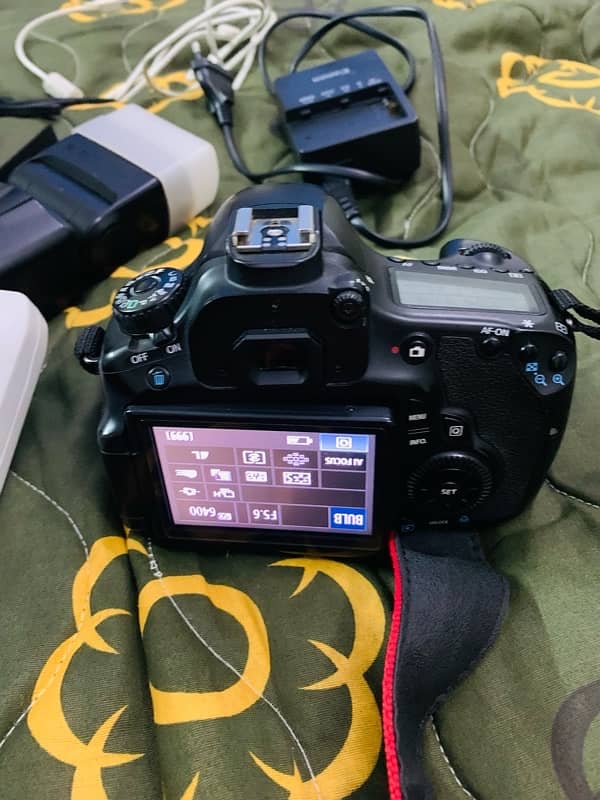 Canon EOS 60D DSLR Camera with 18-55mm Lens (SLIGHTLY USED) 4