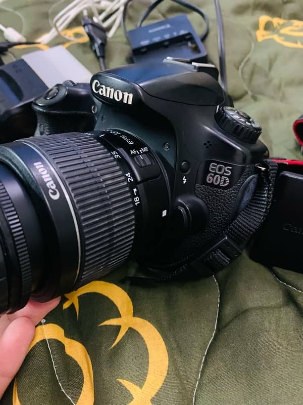 Canon EOS 60D DSLR Camera with 18-55mm Lens (SLIGHTLY USED) 5