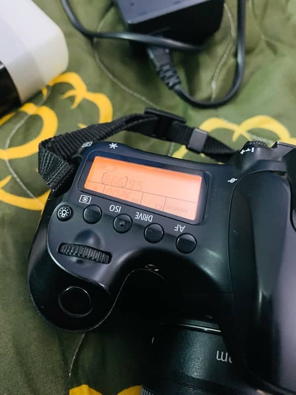 Canon EOS 60D DSLR Camera with 18-55mm Lens (SLIGHTLY USED) 7