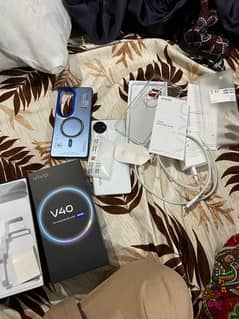 vivo v40 few days used only in 10 months warranty