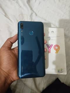 Huawei Y9 2019 4/64 with box