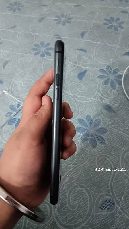 IPHONE 8 Plus 256GB PTA 2