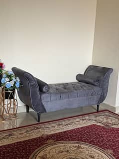 2 Seater sofa in excellent condition,