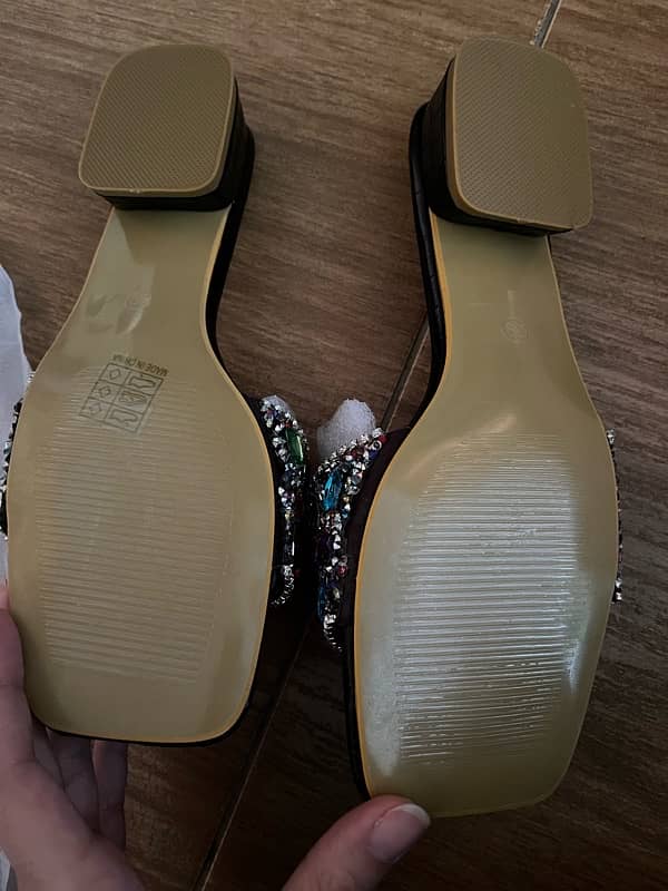 imported heel size 9 4