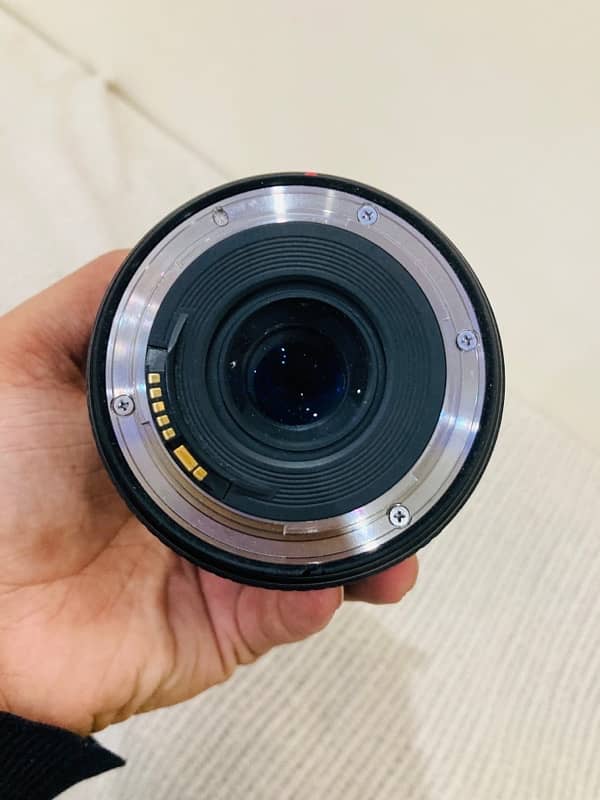 Canon 24-70mm F4L IS USM lense 5