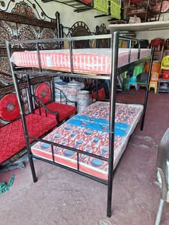 Bunker bed/Double decker bed