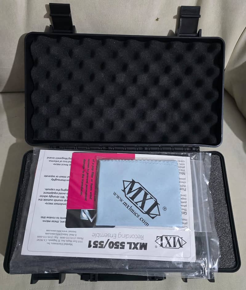 MXL 550/551 Microphone Ensemble Kit (Red) 1