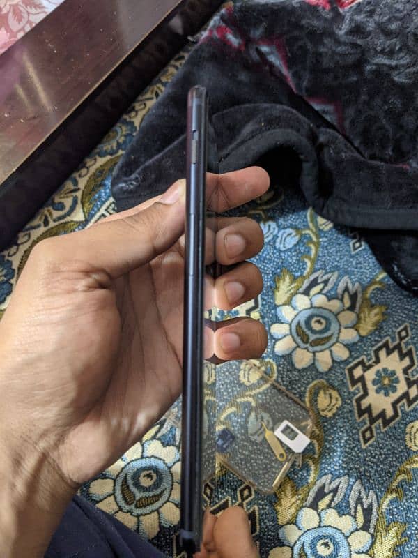 One Plus 5T PTA Approved 8GB 128GB - 21000 3