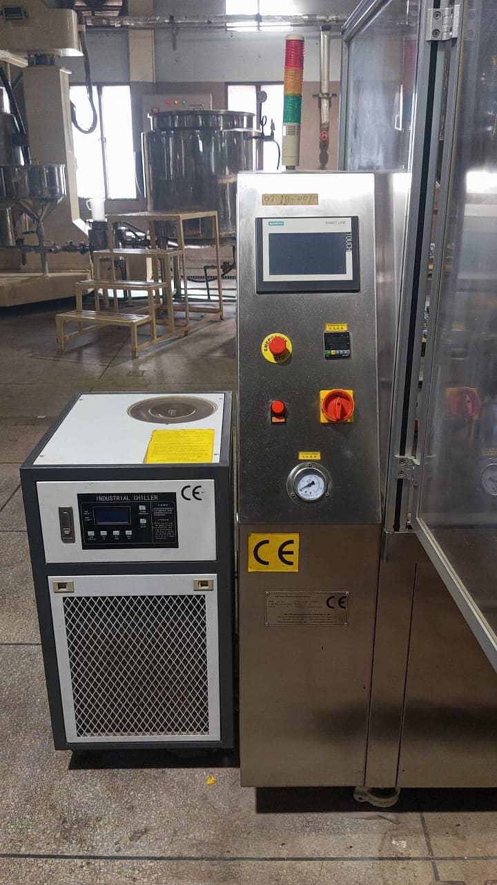 Automatic Soft Tube Liquid /Paste Filling, Sealing, & Cutting machine 0