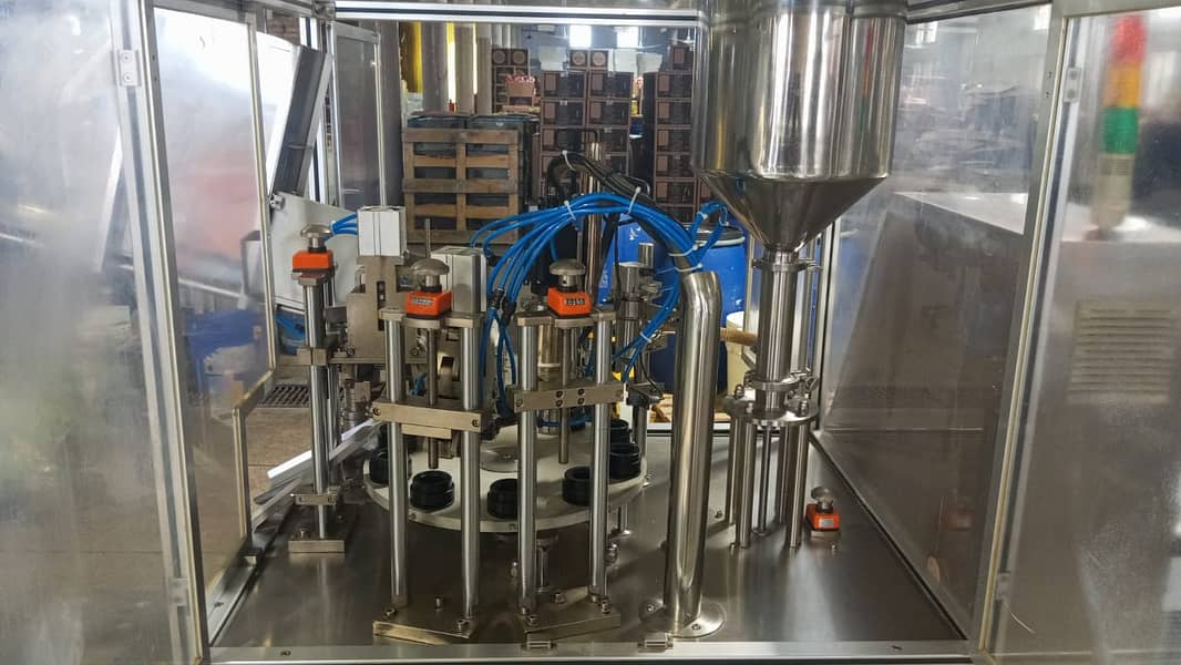 Automatic Soft Tube Liquid /Paste Filling, Sealing, & Cutting machine 6