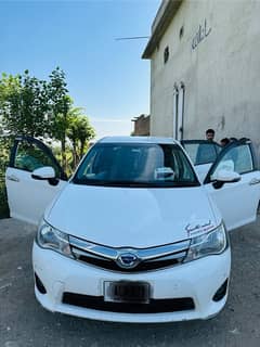 Toyota Corolla Axio 2013