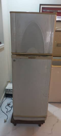 Urgent Sale Dawlance Fridge