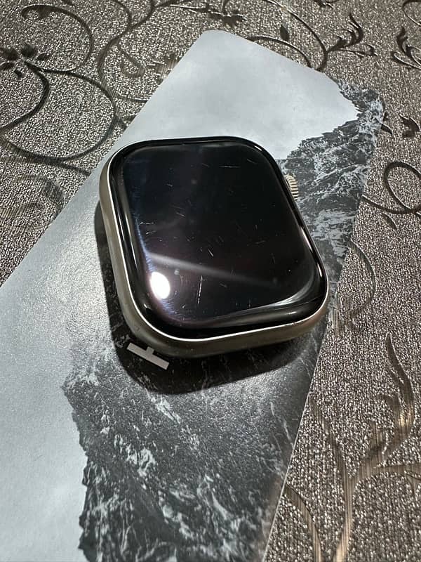 apple series 9 with original box and charger 0