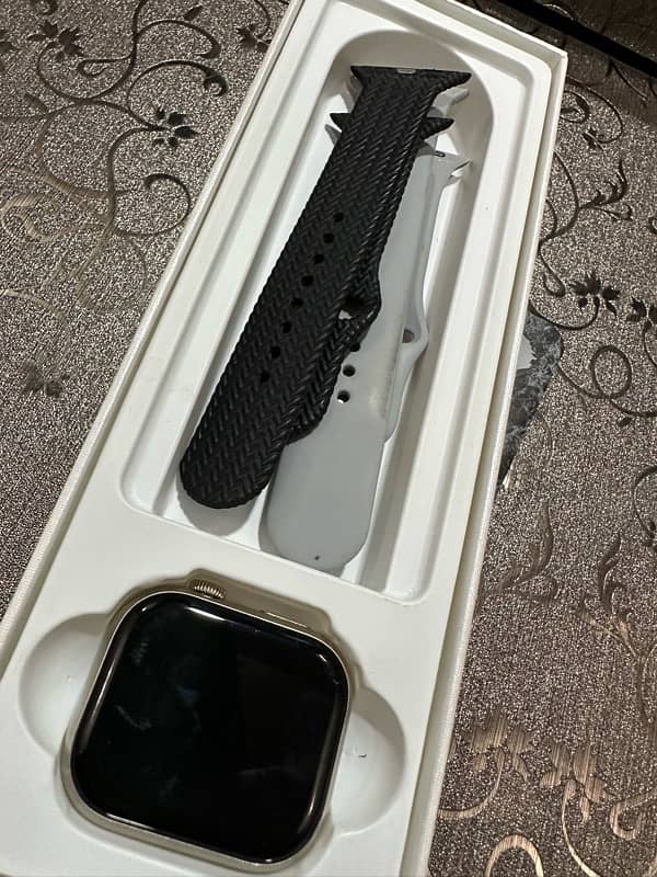 apple series 9 with original box and charger 6