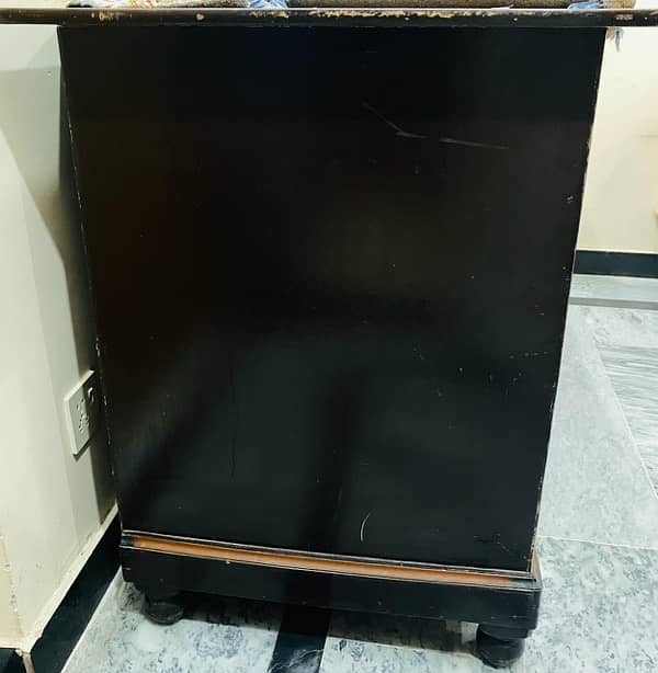 Iron table 1