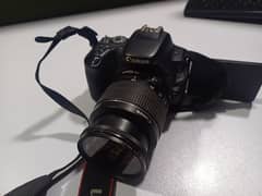 CANON 200D