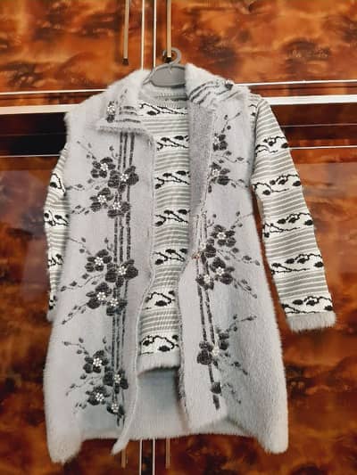 Whoole ki frock hai open