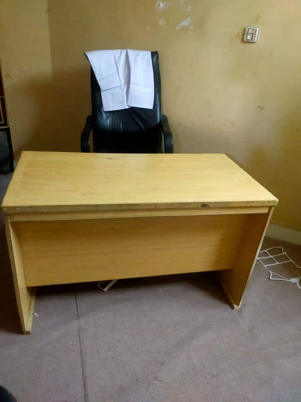 Office Tables For Sell 4