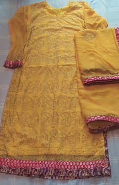 Urgent Sale Beautiful 2 Piece (Shirt and Dupatta) Wedding Fancy Outfit