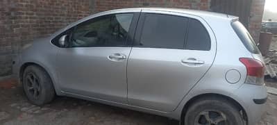 Toyota Vitz 2012