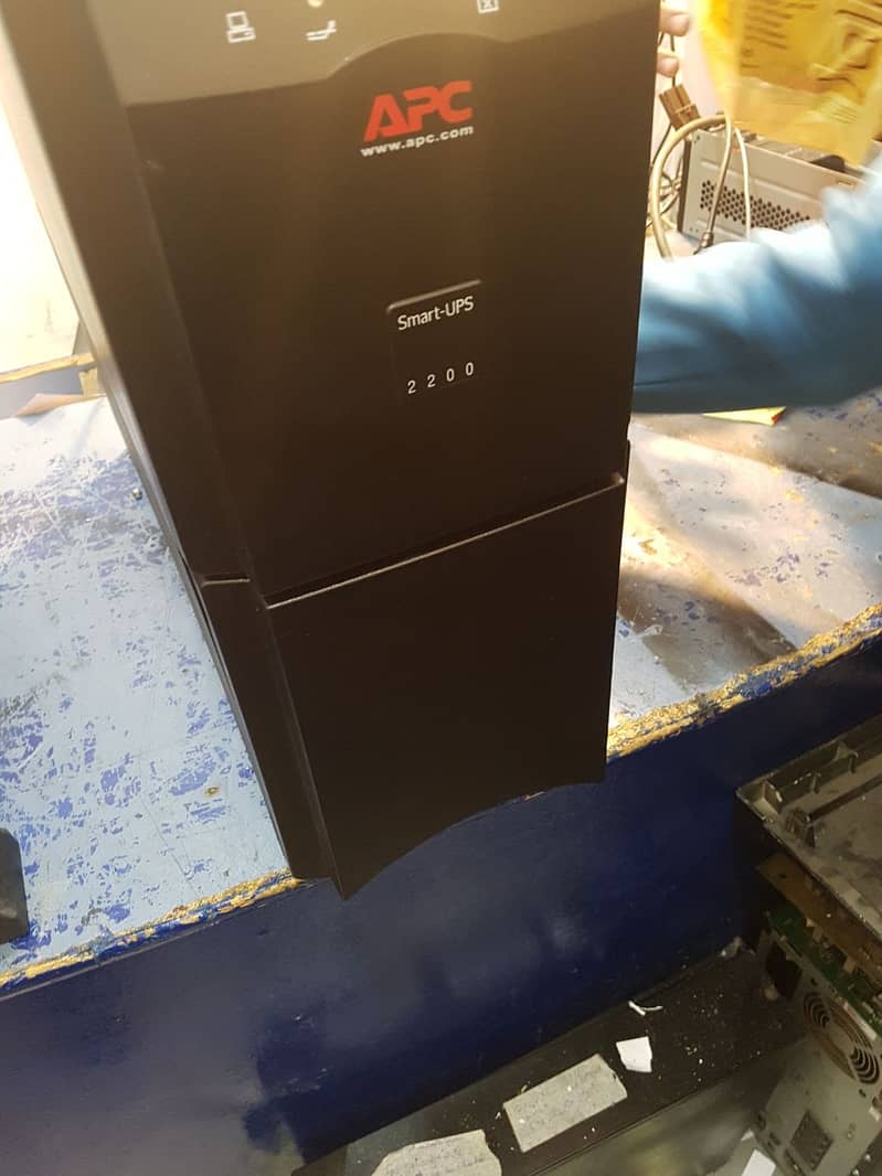 apc 2000 watt for sale 0