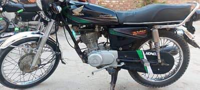 Bike bilkul ok ha just buy & drive only serious person contact kren