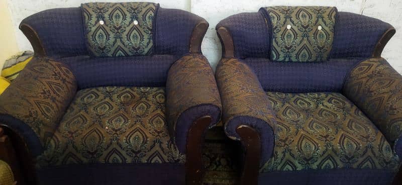 Sofa set 7 seater for urgent sale 1
