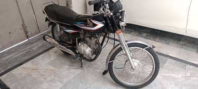 Honda CG 125 2013 model Lahore number