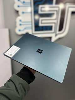 Surface Laptop 3 Core i5 10Th Gen 16gb ram 256gb ssd fresh import