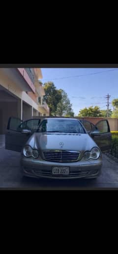 Mercedes C200.