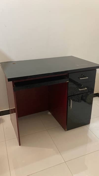 Computer table/call centre table/gaming table mazboot