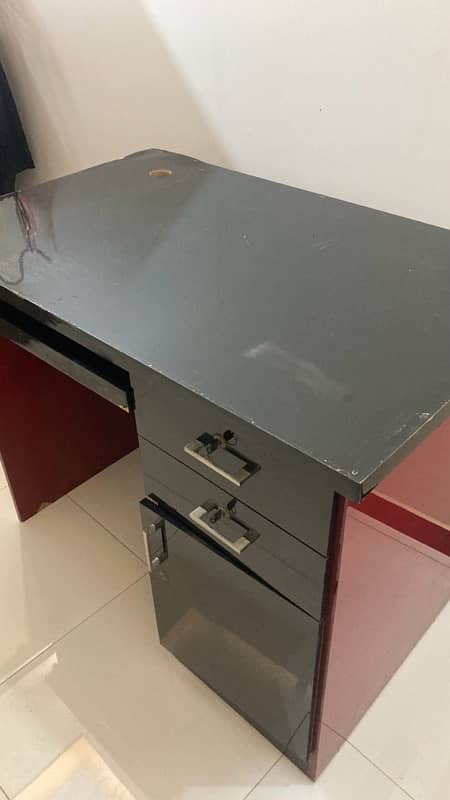 Computer table/call centre table/gaming table mazboot 3