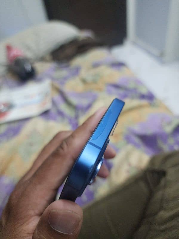 I phone 13 128gb Non PTA 99% original health with box for sale 6